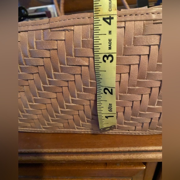 Bembien Woven Leather Tote Bag - Picture 12 of 13